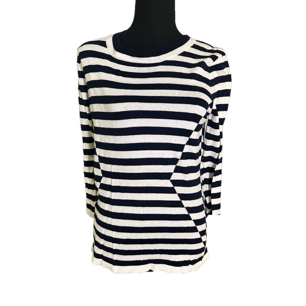 THE LIMITED BLUE AND WHITE STRIPE DESIGN LONG SLEEVE TOP